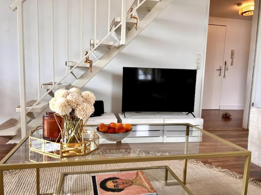 Bali Home Stylische Wohnung Mit Terrasse Schönefeld Zewnętrze zdjęcie