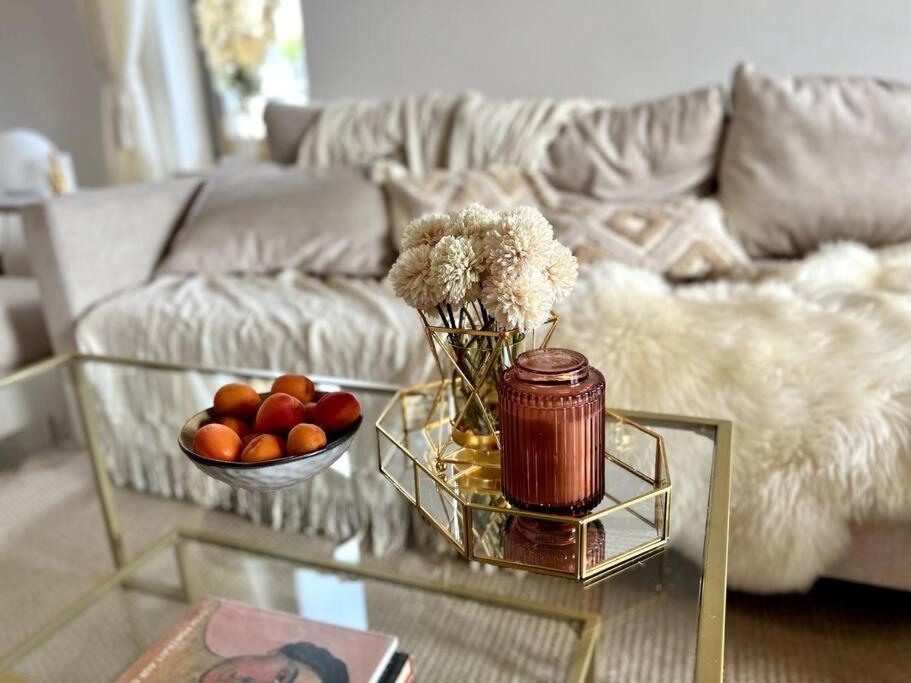 Bali Home Stylische Wohnung Mit Terrasse Schönefeld Zewnętrze zdjęcie