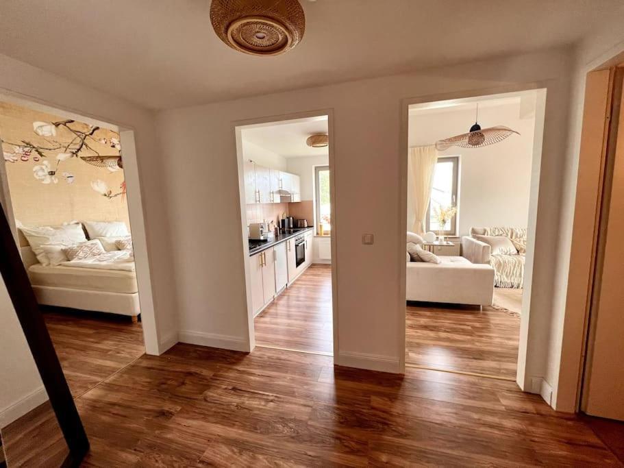 Bali Home Stylische Wohnung Mit Terrasse Schönefeld Zewnętrze zdjęcie